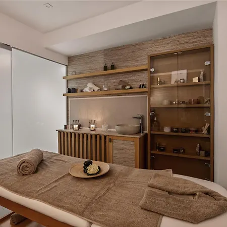 & Hotel 4*