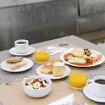 & ギシオ