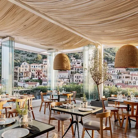 & Hotel Gythio