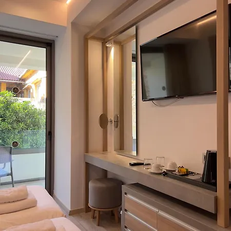 & Hotel 4*